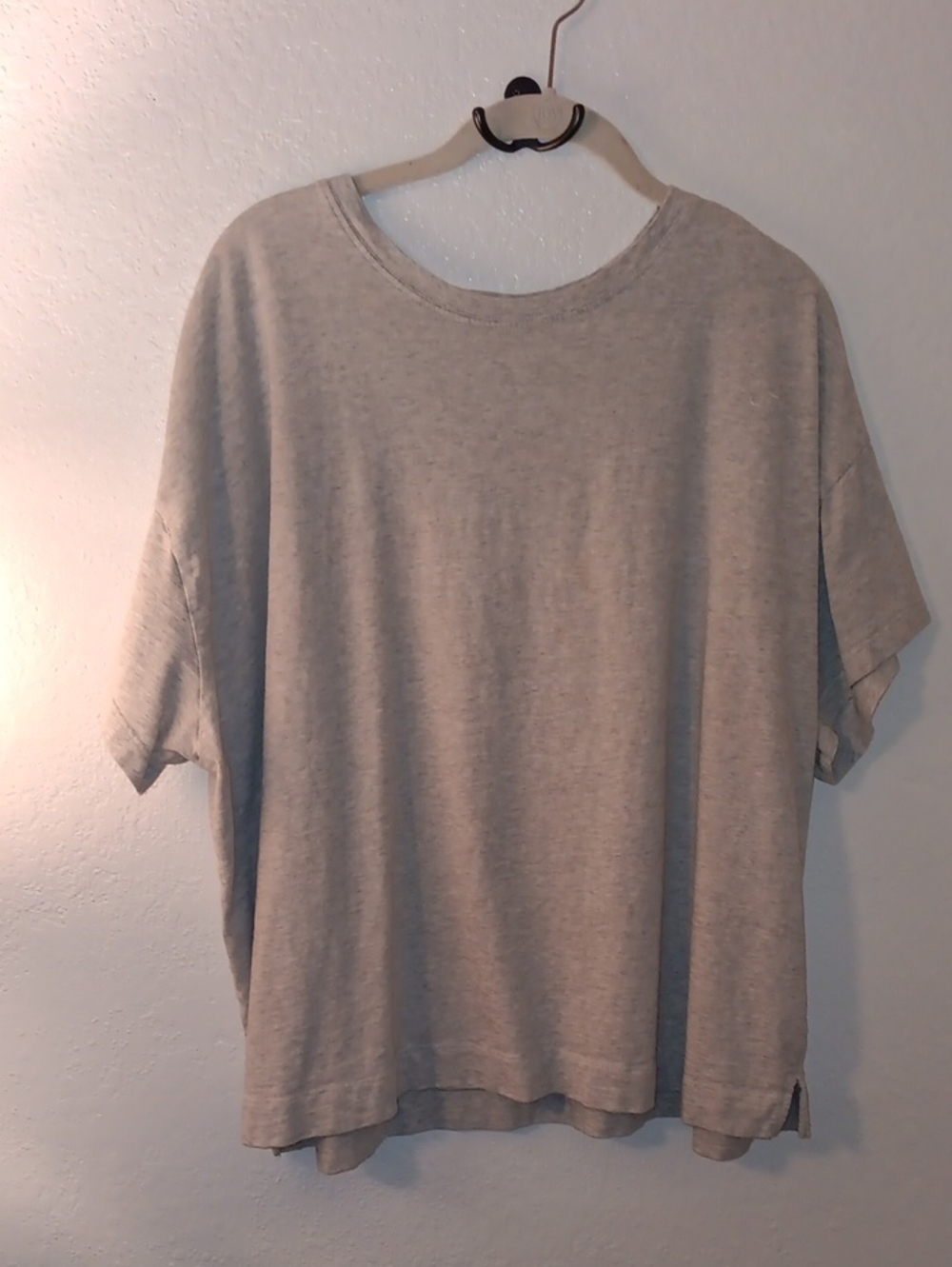 Old Navy Light Gray Short Sleeve Tee